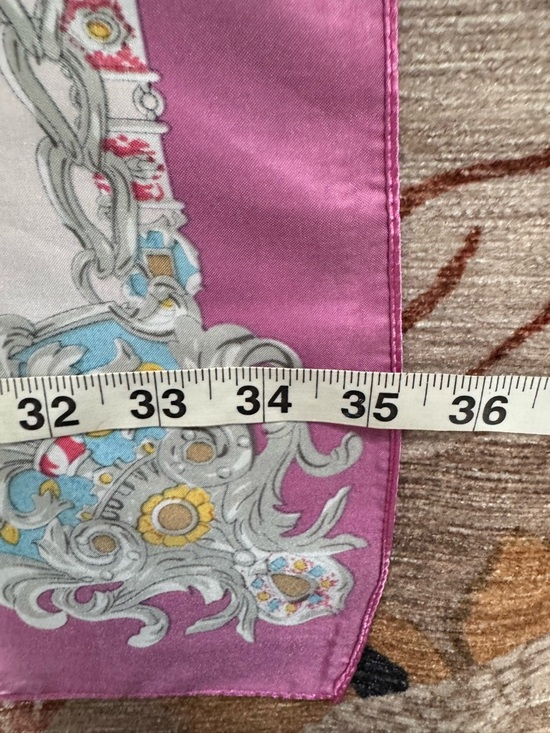 Silk-Feel Pink Paisley & Chain Print Scarf - Picture 7 of 7